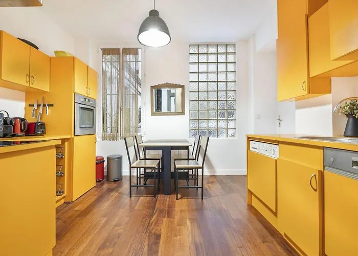 Apartment Psychedelic Paris