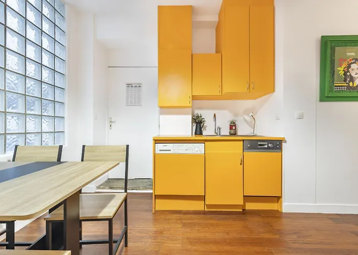 Psychedelic Apartment *